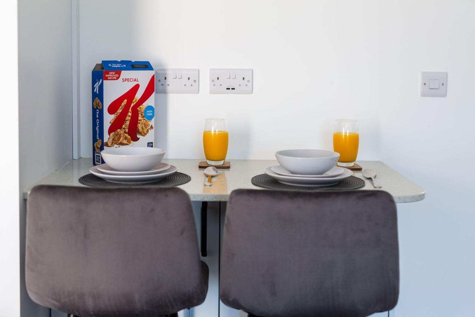 Stylish Apartment W/ Private Garden - Dog Friendly Newport  Dış mekan fotoğraf