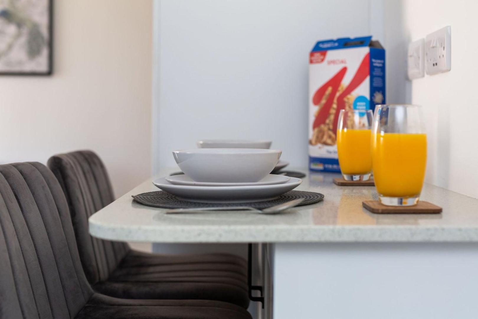 Stylish Apartment W/ Private Garden - Dog Friendly Newport  Dış mekan fotoğraf