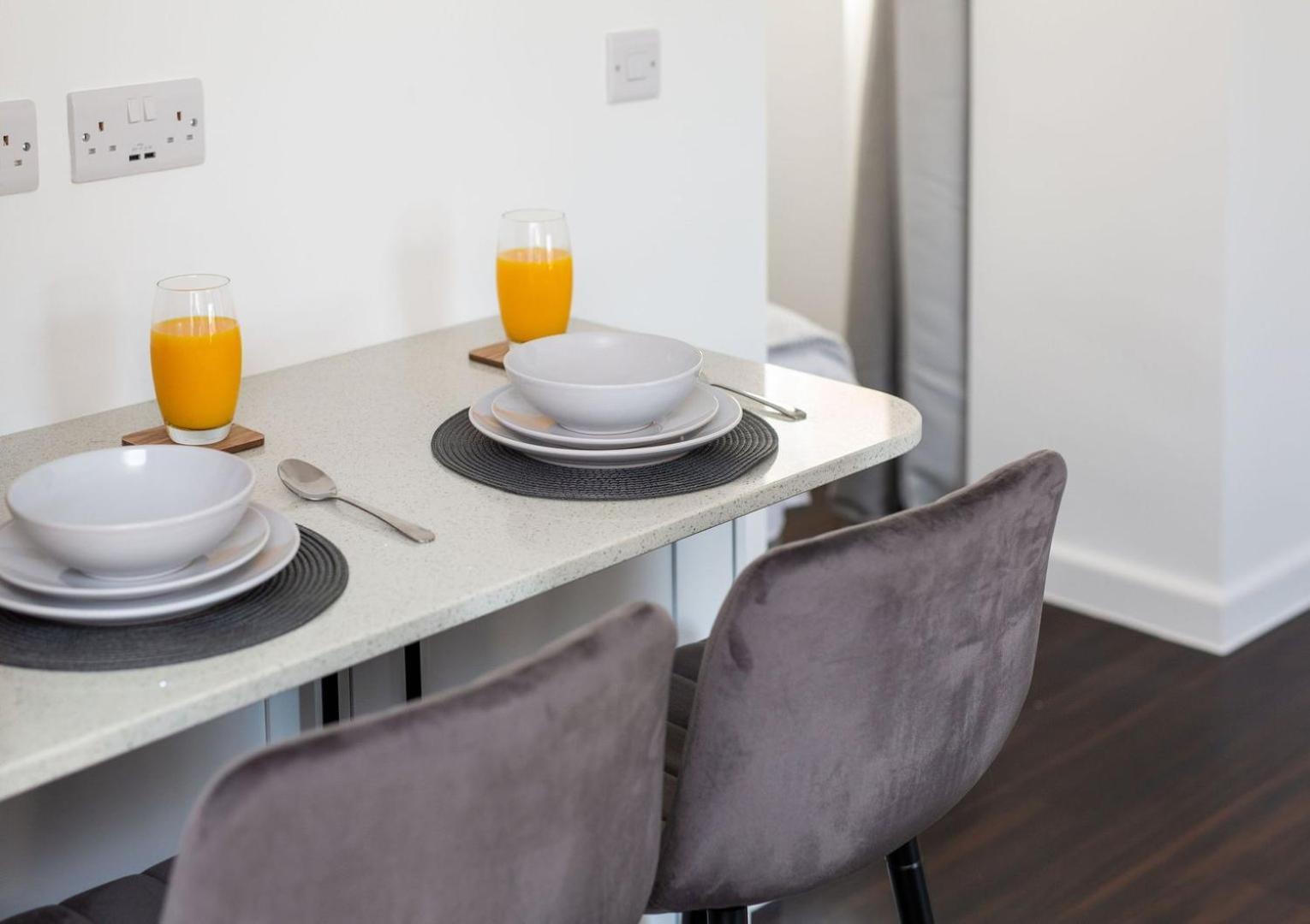 Stylish Apartment W/ Private Garden - Dog Friendly Newport  Dış mekan fotoğraf