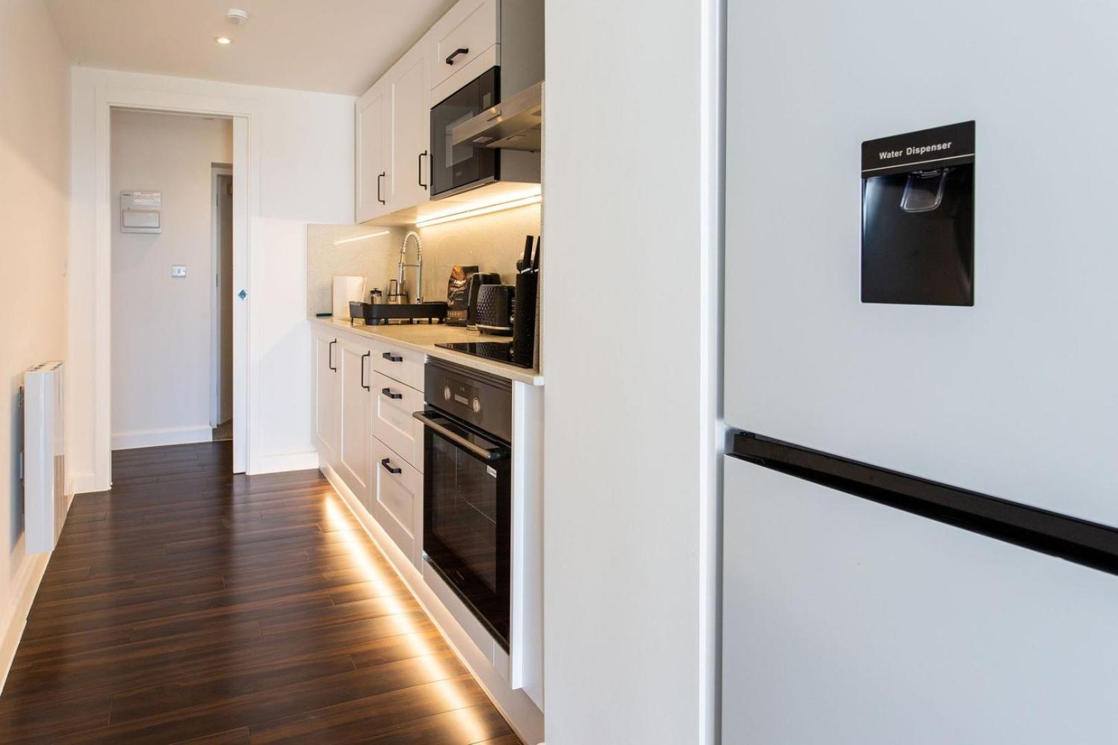 Stylish Apartment W/ Private Garden - Dog Friendly Newport  Dış mekan fotoğraf