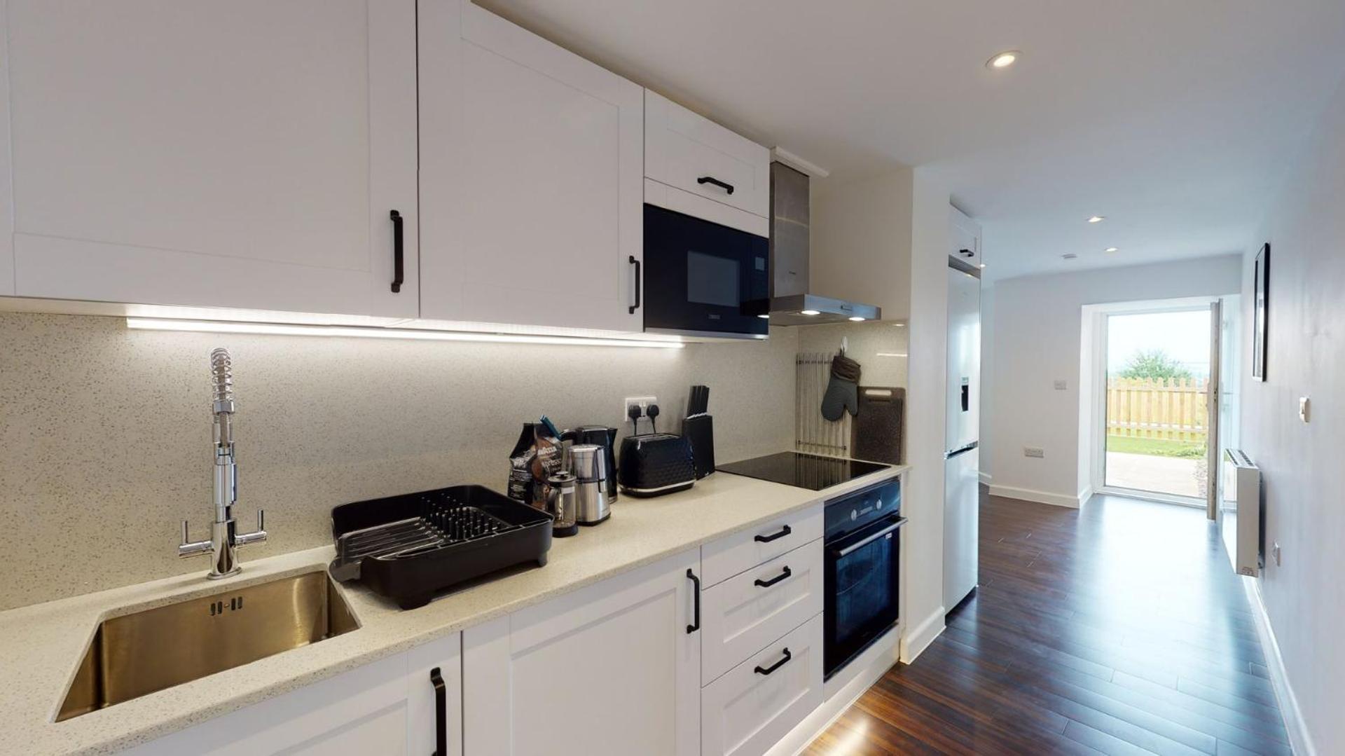 Stylish Apartment W/ Private Garden - Dog Friendly Newport  Dış mekan fotoğraf
