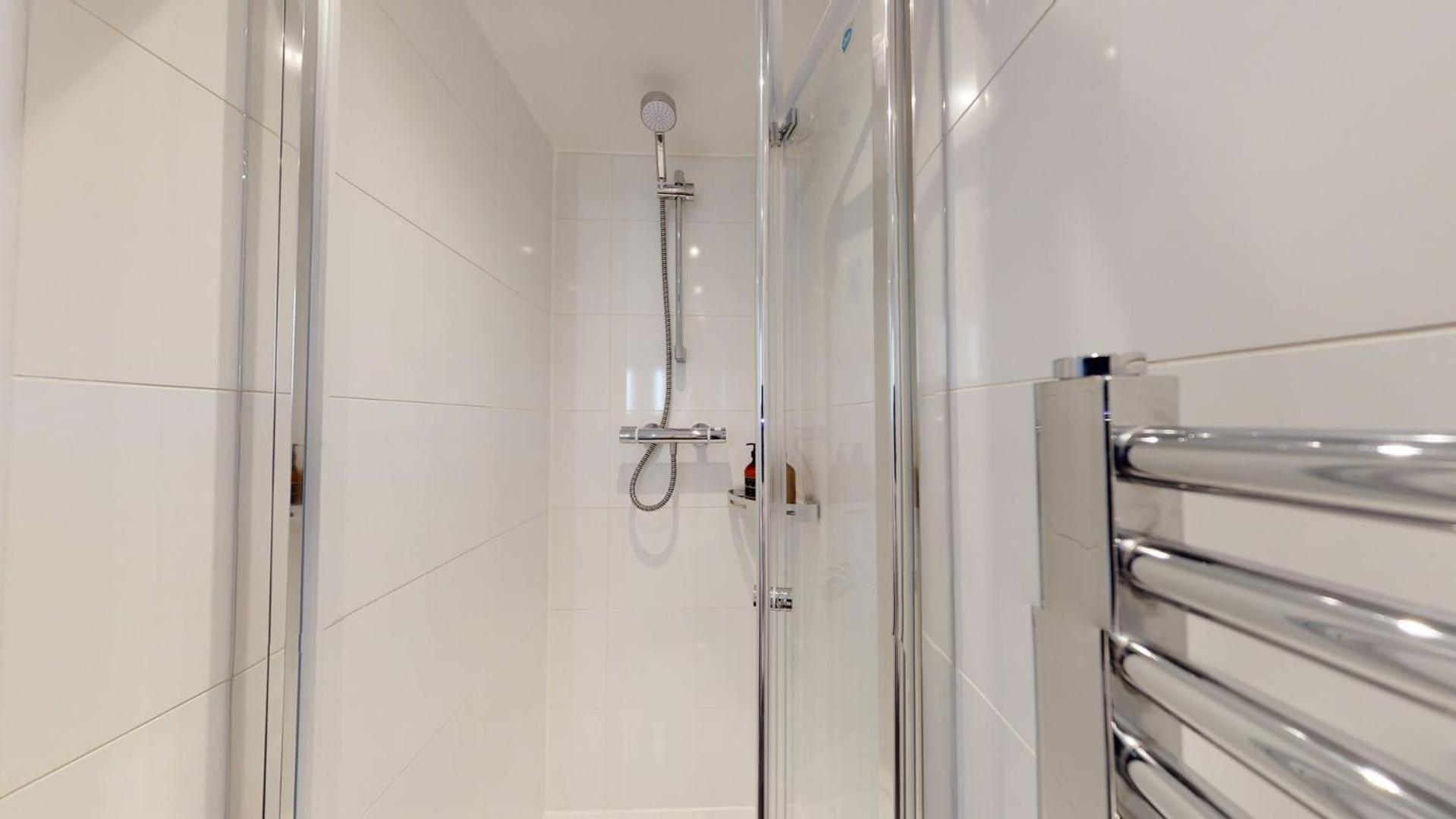 Stylish Apartment W/ Private Garden - Dog Friendly Newport  Dış mekan fotoğraf