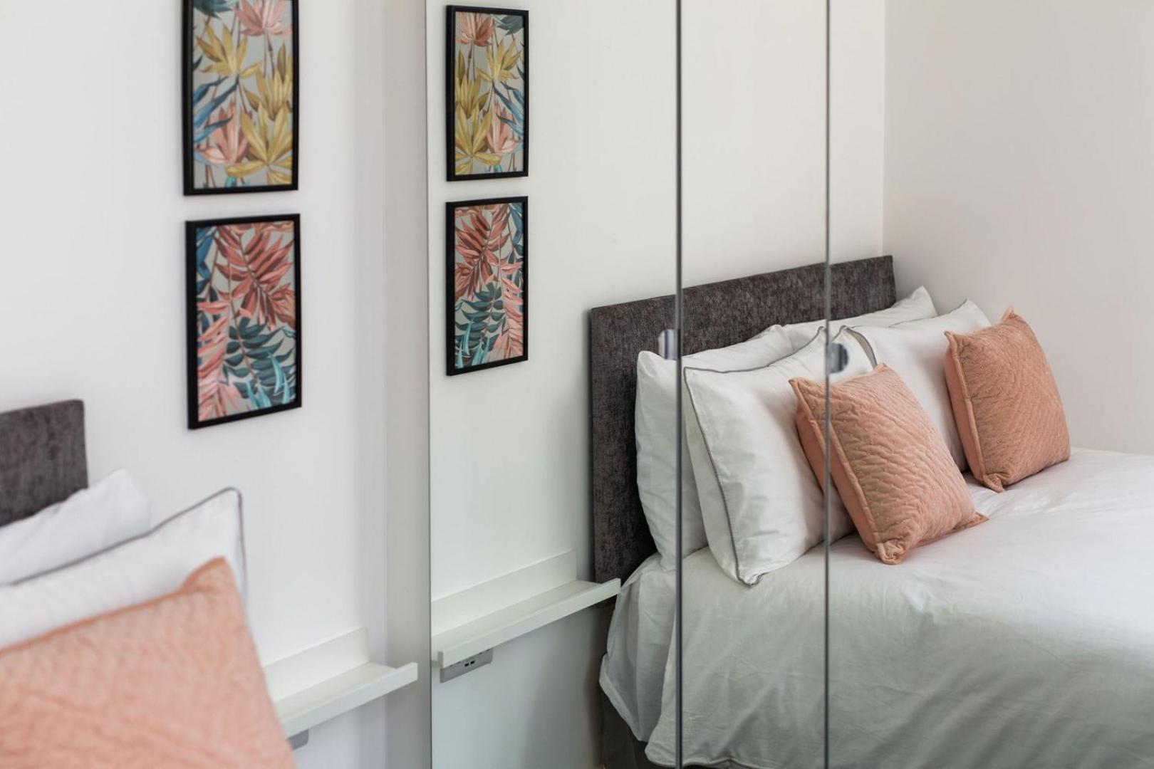 Stylish Apartment W/ Private Garden - Dog Friendly Newport  Dış mekan fotoğraf