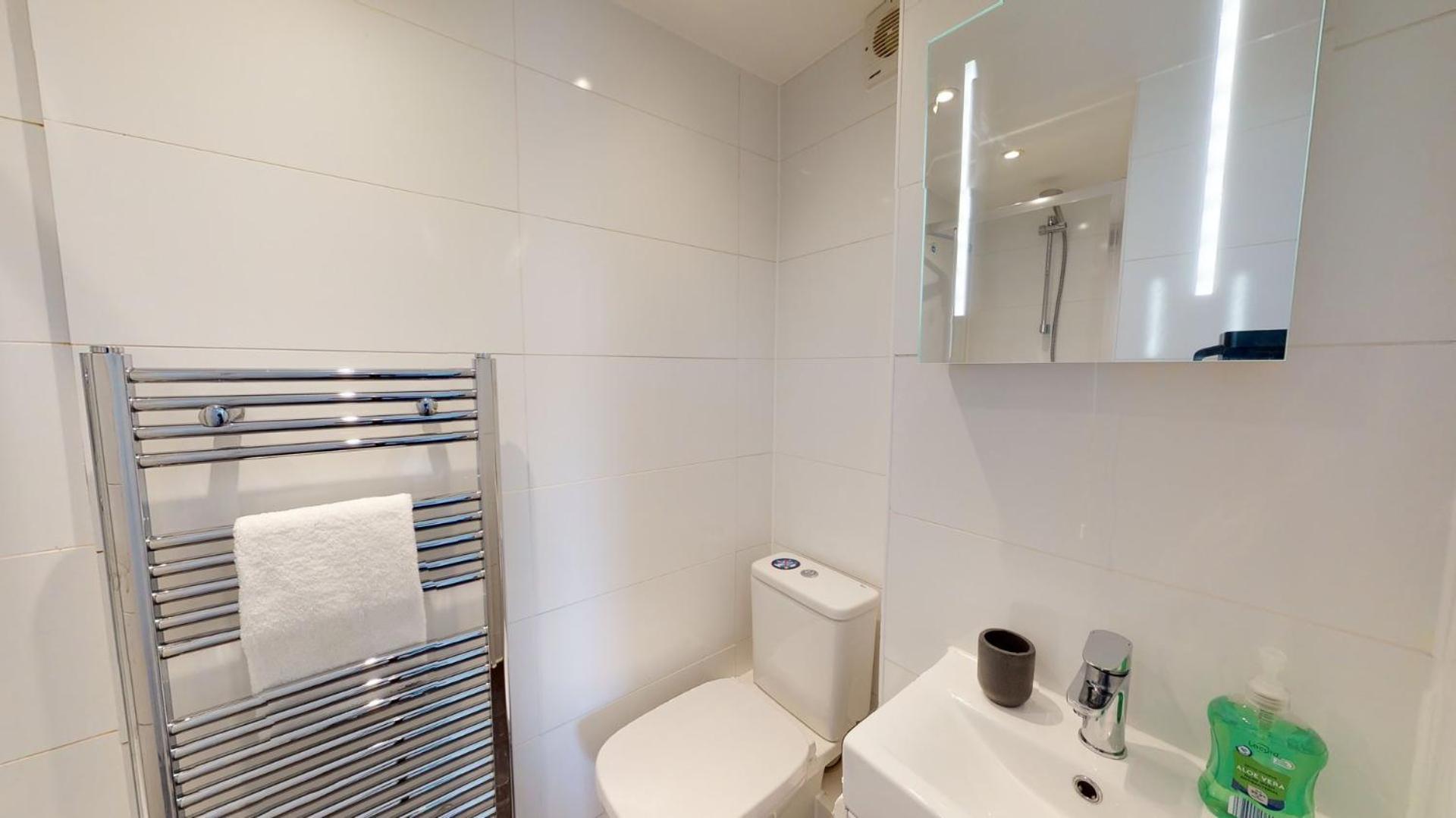 Stylish Apartment W/ Private Garden - Dog Friendly Newport  Dış mekan fotoğraf