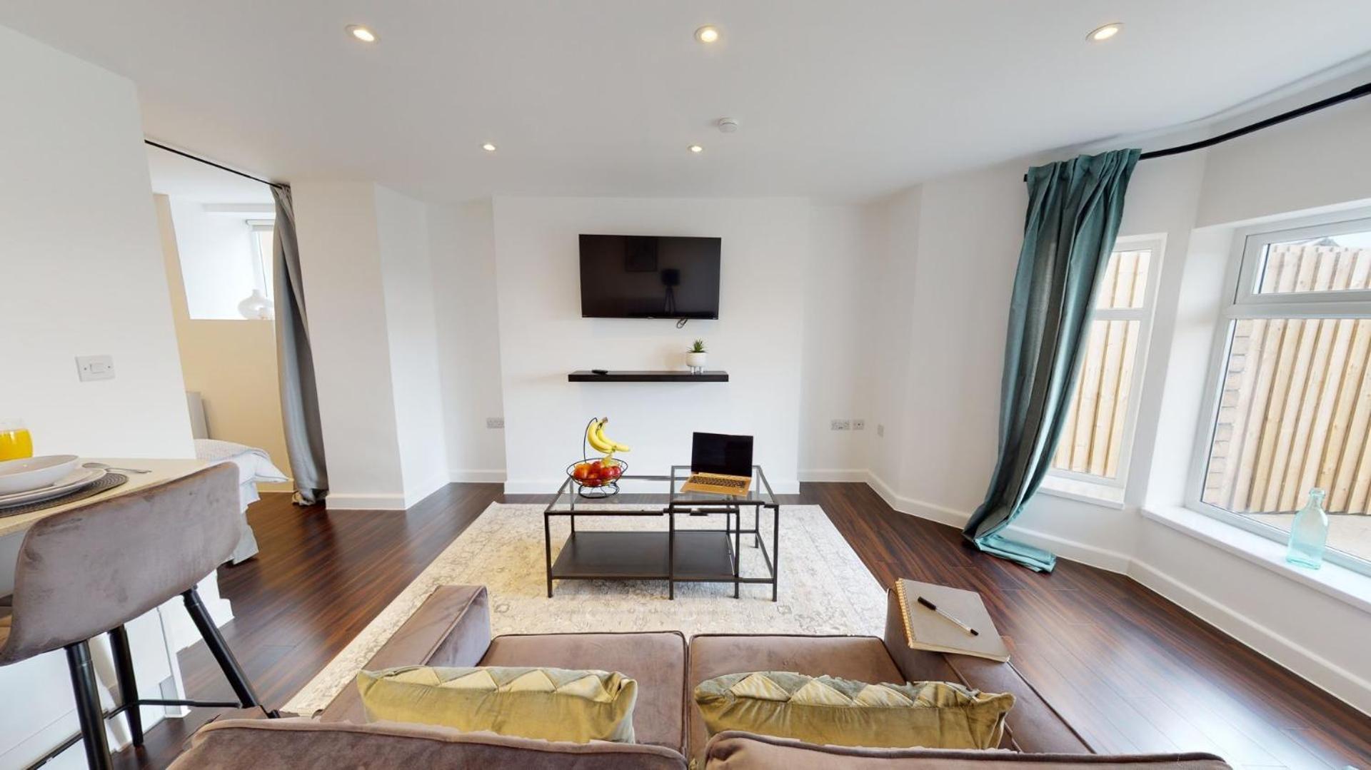 Stylish Apartment W/ Private Garden - Dog Friendly Newport  Dış mekan fotoğraf