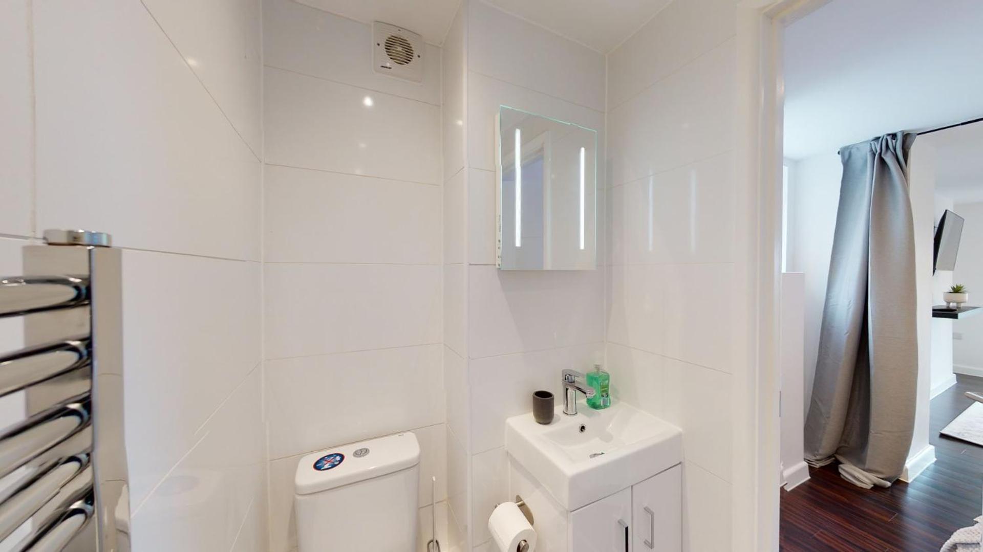 Stylish Apartment W/ Private Garden - Dog Friendly Newport  Dış mekan fotoğraf
